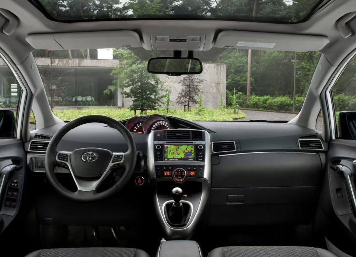 Technical specifications and characteristics for【Toyota Verso】 - picture 5