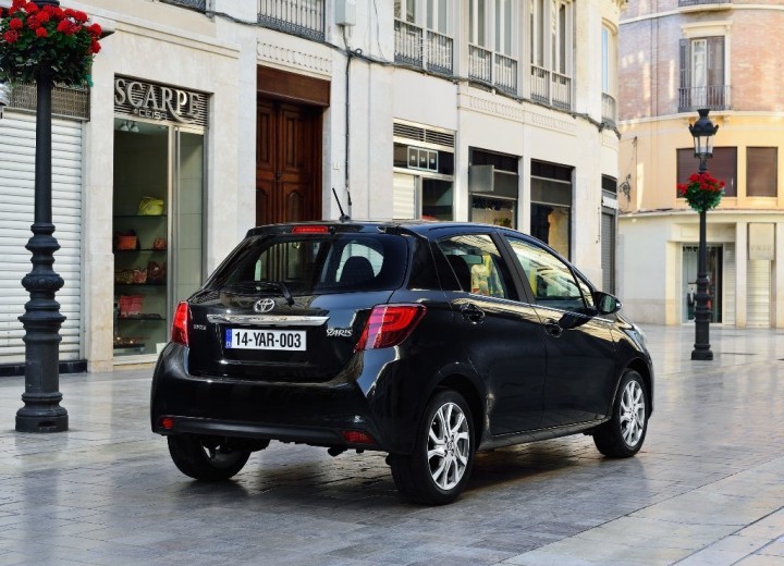 Especificaciones técnicas de Toyota Yaris III Restyling - picture 4