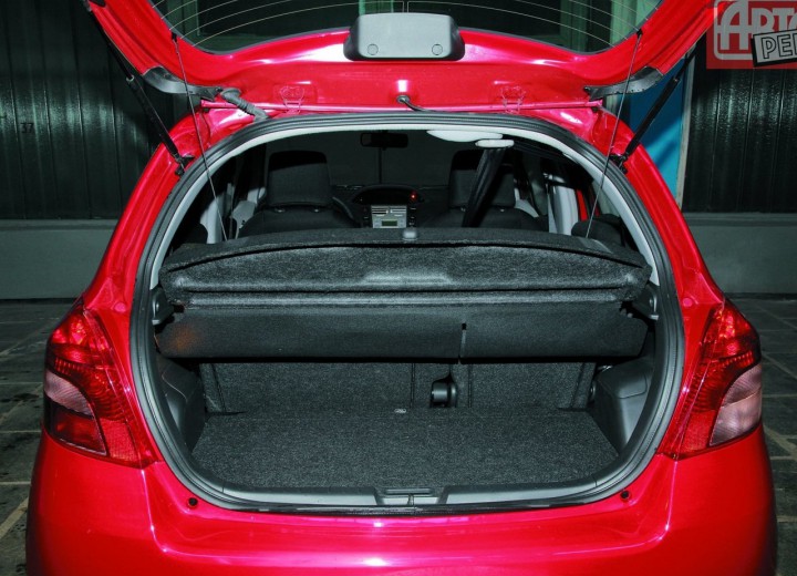 Especificaciones técnicas de Toyota Yaris (P2) - picture 13