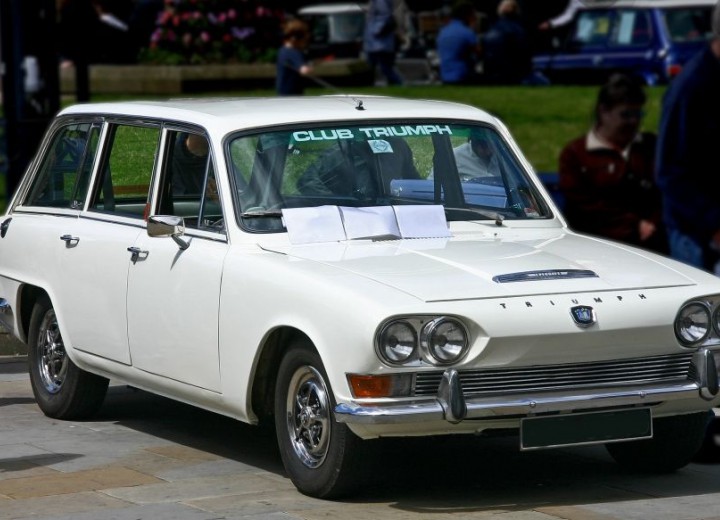 Especificaciones técnicas de Triumph 2.5 PI MK I Estate - picture 1