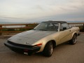 Technical specifications of the car and fuel economy of Triumph TR 8