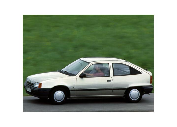 Technical specifications and characteristics for【Vauxhall Astra Mk II CC】 - picture 1