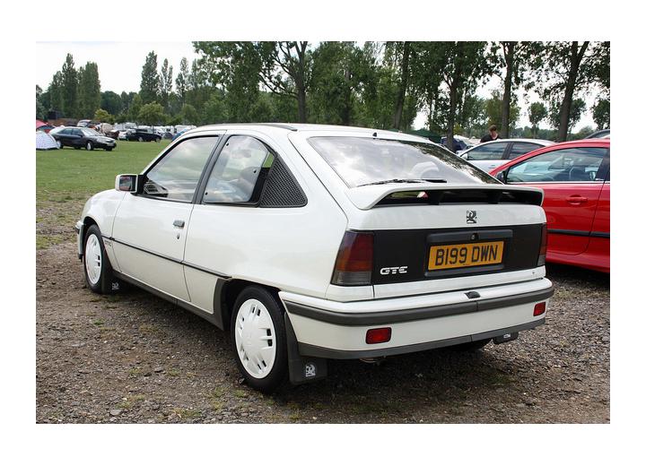 Technical specifications and characteristics for【Vauxhall Astra Mk II CC】 - picture 3