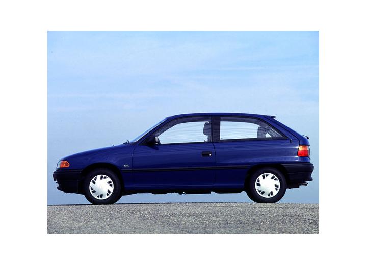 Technical specifications and characteristics for【Vauxhall Astra Mk III CC】 - picture 2