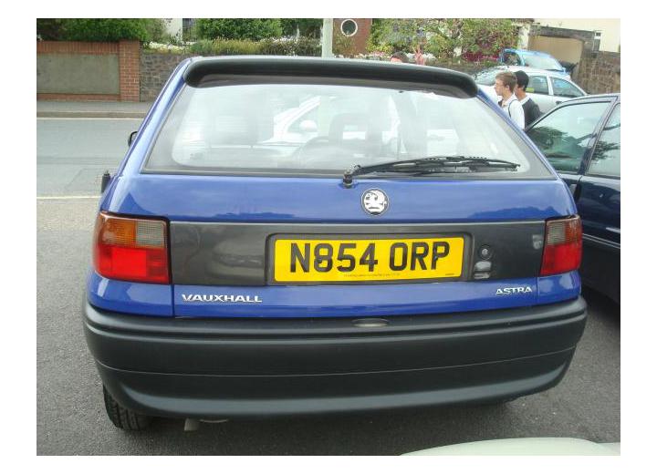 Caratteristiche tecniche di Vauxhall Astra Mk III - picture 3
