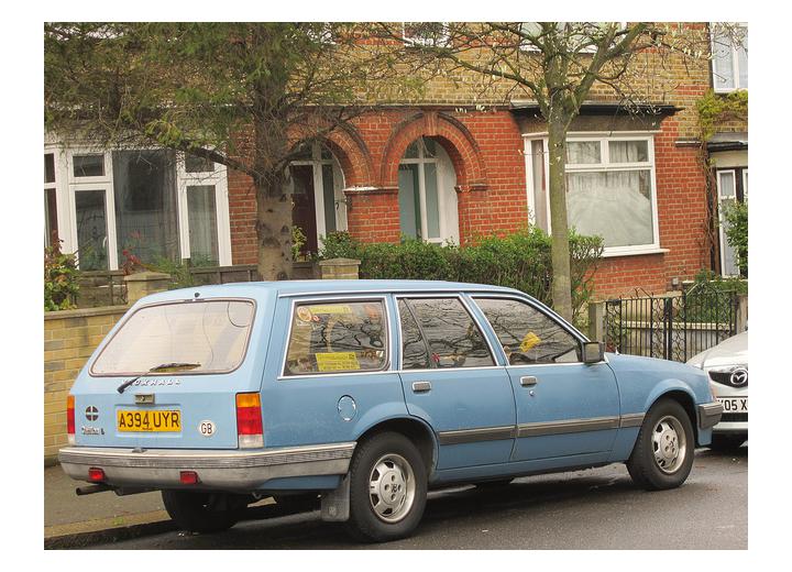 Specificații tehnice pentru Vauxhall Carlton Mk II Estate - picture 3
