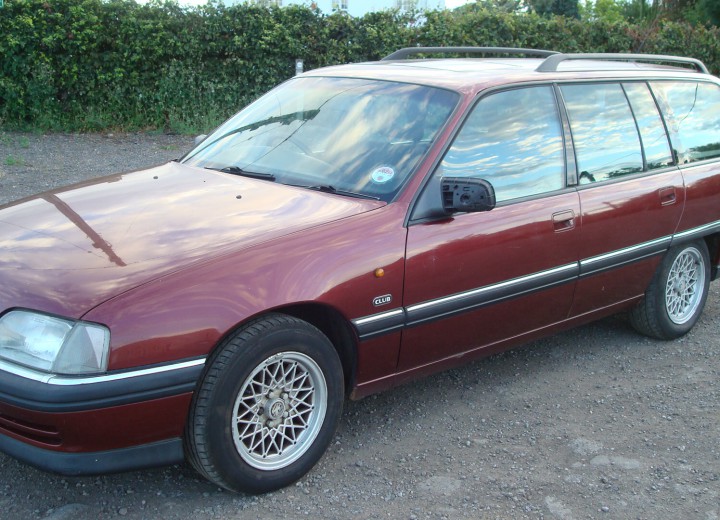 Τεχνικά χαρακτηριστικά για Vauxhall Carlton Mk III Estate - picture 2