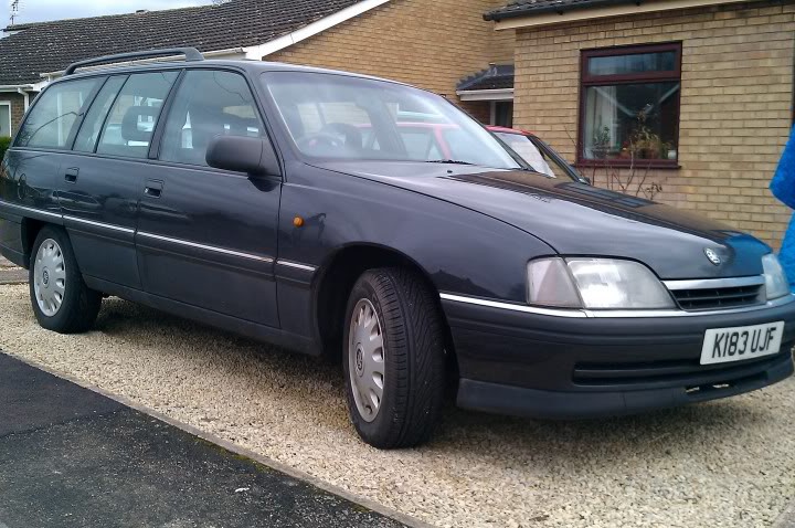 Τεχνικά χαρακτηριστικά για Vauxhall Carlton Mk III Estate - picture 3