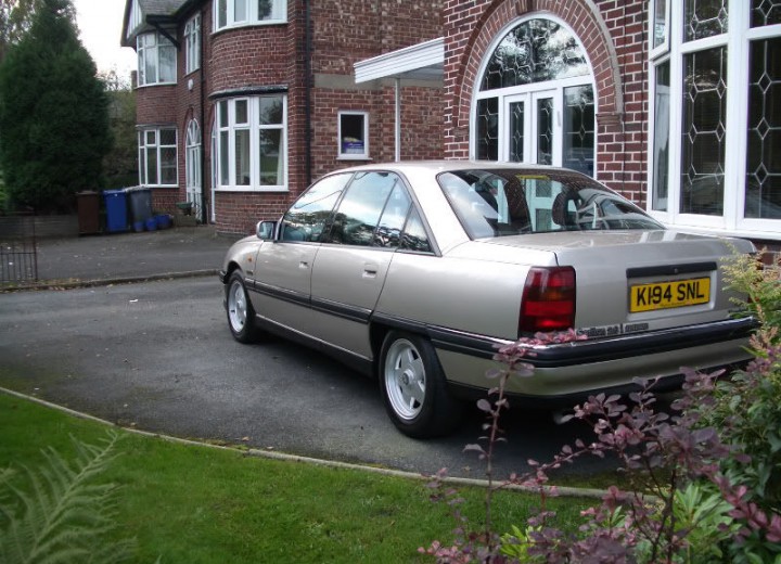 Caratteristiche tecniche di Vauxhall Carlton Mk III - picture 2