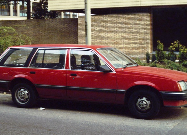 Технические характеристики о Vauxhall Cavalier Mk II Estate - picture 2