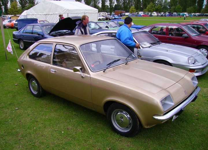 Caratteristiche tecniche di Vauxhall Chevette CC - picture 2
