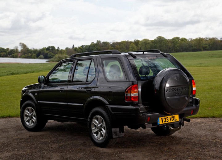 Technical specifications and characteristics for【Vauxhall Frontera Mk II】 - picture 2