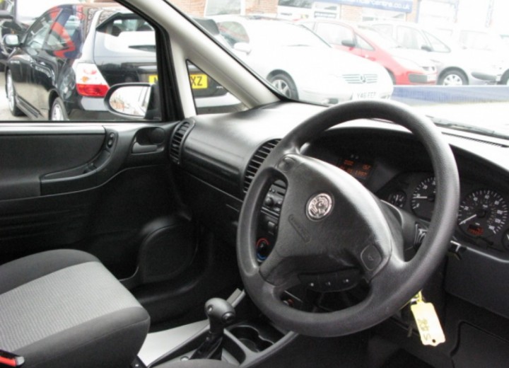 Caratteristiche tecniche di Vauxhall Zafira - picture 5