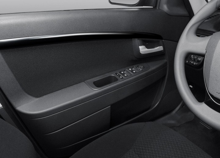 Technische Daten und Spezifikationen für VAZ (Lada) Priora I Combi Restyling - picture 10