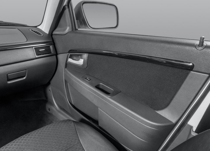 Technische Daten und Spezifikationen für VAZ (Lada) Priora I Hatchback Restyling - picture 10
