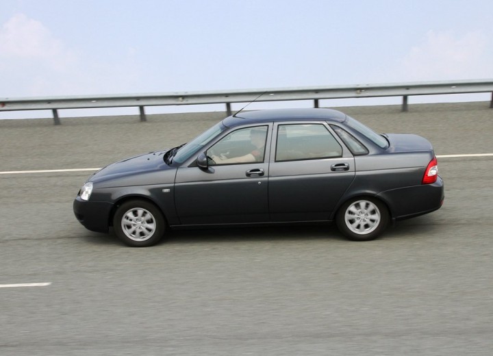 Technische Daten und Spezifikationen für VAZ (Lada) Priora I Sedan Restyling - picture 3