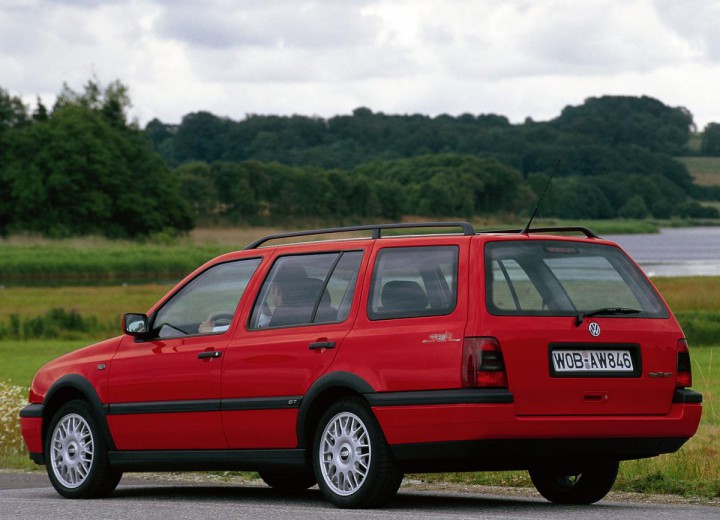 Technical specifications and characteristics for【Volkswagen Golf III Variant (1HX0)】 - picture 3
