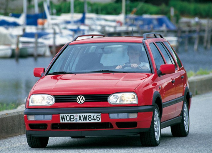 Technical specifications and characteristics for【Volkswagen Golf III Variant (1HX0)】 - picture 1