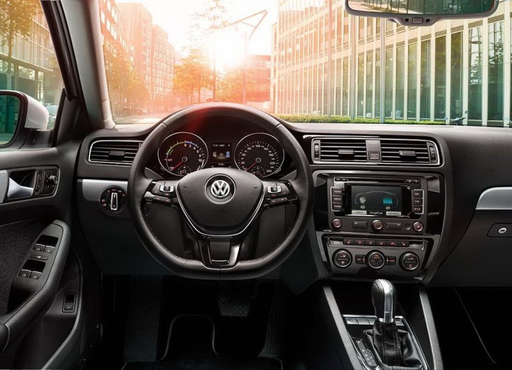 Especificaciones técnicas de Volkswagen Jetta VI Restyling - picture 4