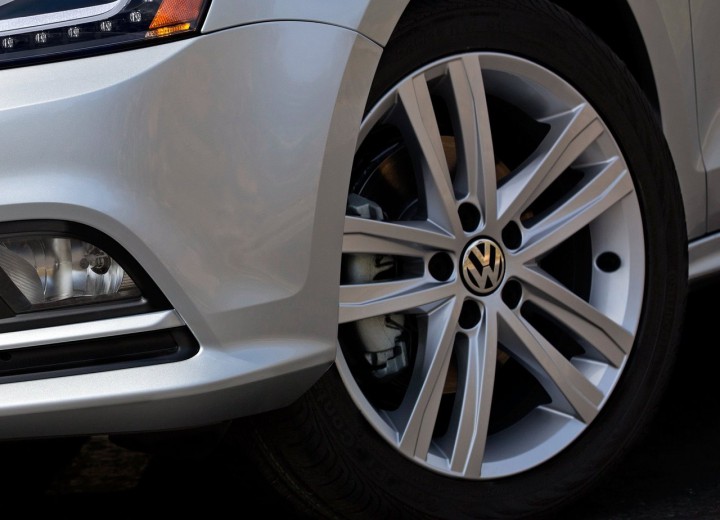 Especificaciones técnicas de Volkswagen Jetta VI Restyling - picture 9