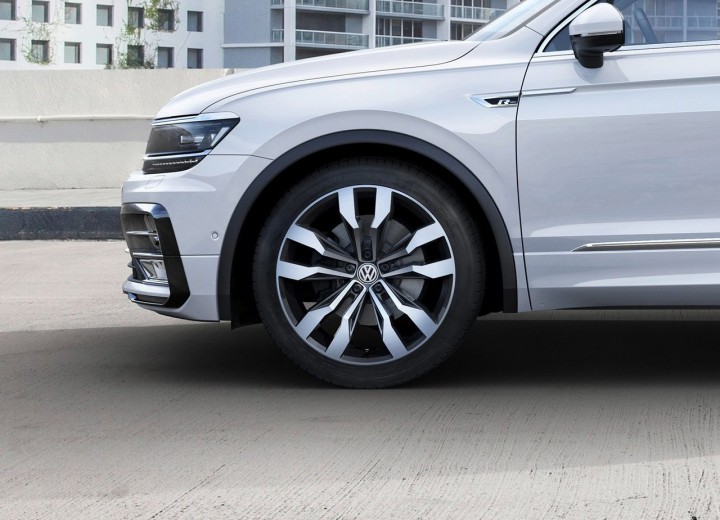 Technical specifications and characteristics for【Volkswagen Tiguan II】 - picture 9