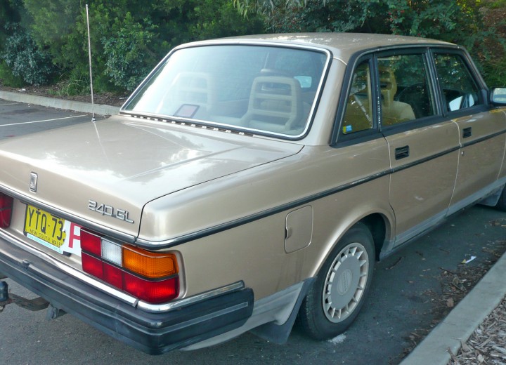 Технически характеристики за Volvo 240 (P242,P244) - picture 6