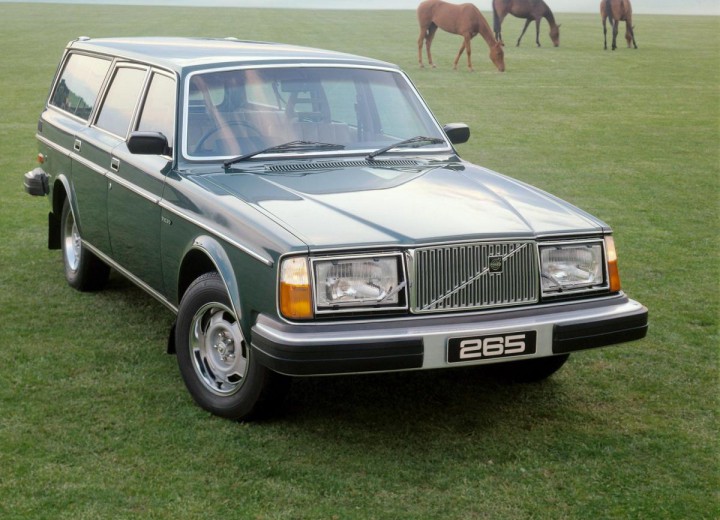 Технически характеристики за Volvo 260 Combi (P265) - picture 1