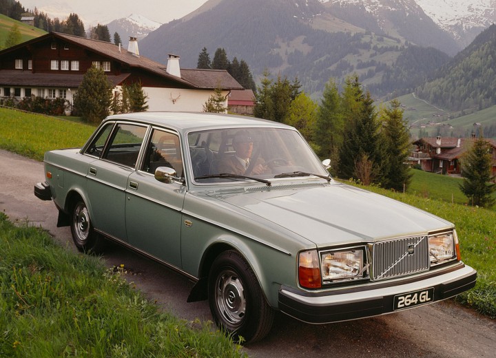 Технически характеристики за Volvo 260 (P262,P264) - picture 1