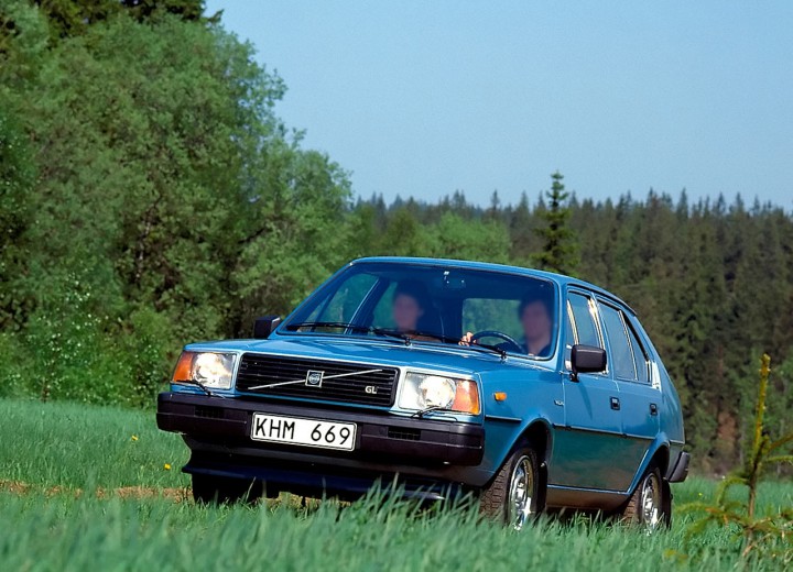 Volvo 340-360 (344) teknik özellikleri - picture 1