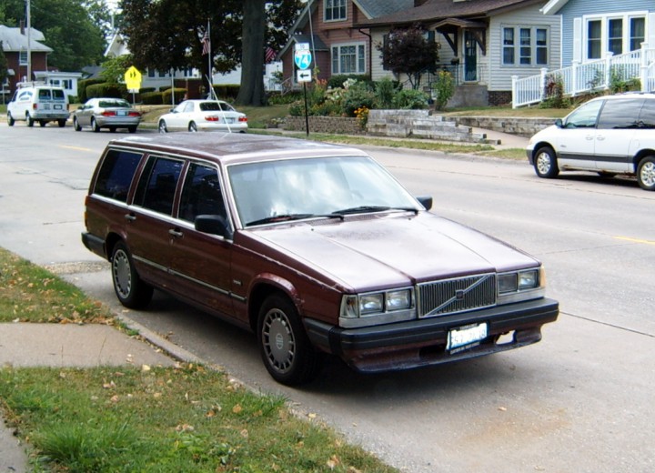 Technische Daten und Spezifikationen für Volvo 740 Combi (745) - picture 5
