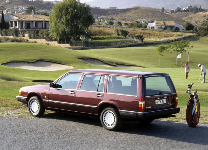 Technical specifications and characteristics for【Volvo 760 Kombi (704,765)】 - picture 3