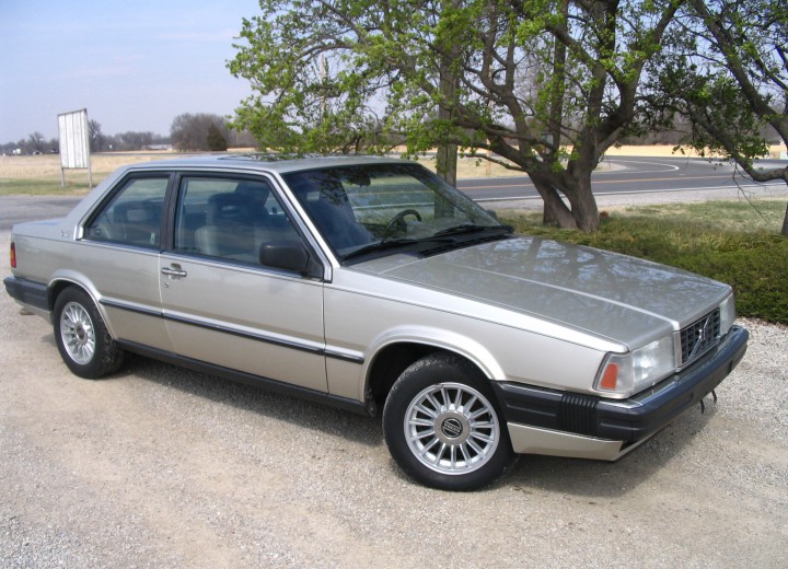 Caratteristiche tecniche di Volvo 780 Bertone - picture 3