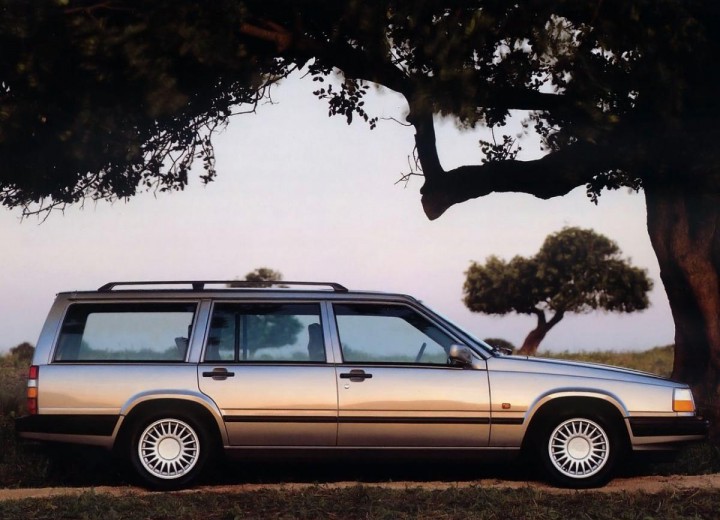 Technical specifications and characteristics for【Volvo 940 Combi (945)】 - picture 3