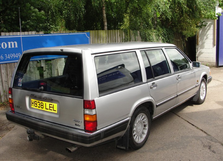 Технически характеристики за Volvo 960 Kombi (965) - picture 2