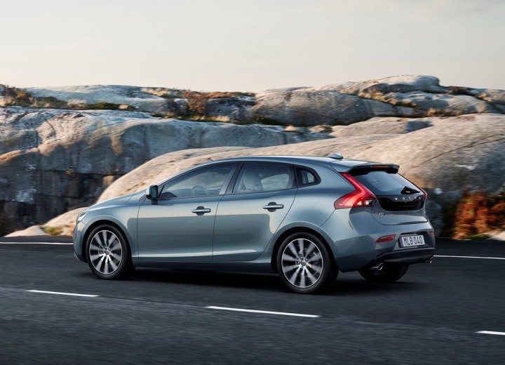 Технически характеристики за Volvo V40 II Restyling - picture 4