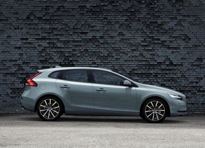 Технически характеристики за Volvo V40 II Restyling - picture 3