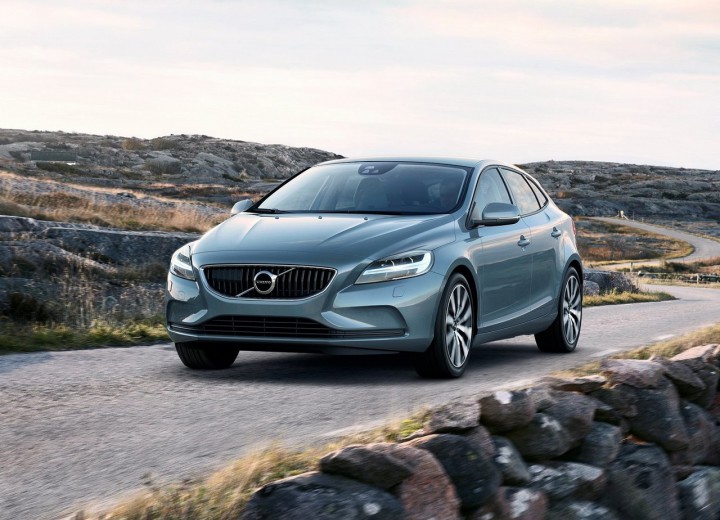 Технически характеристики за Volvo V40 II Restyling - picture 1