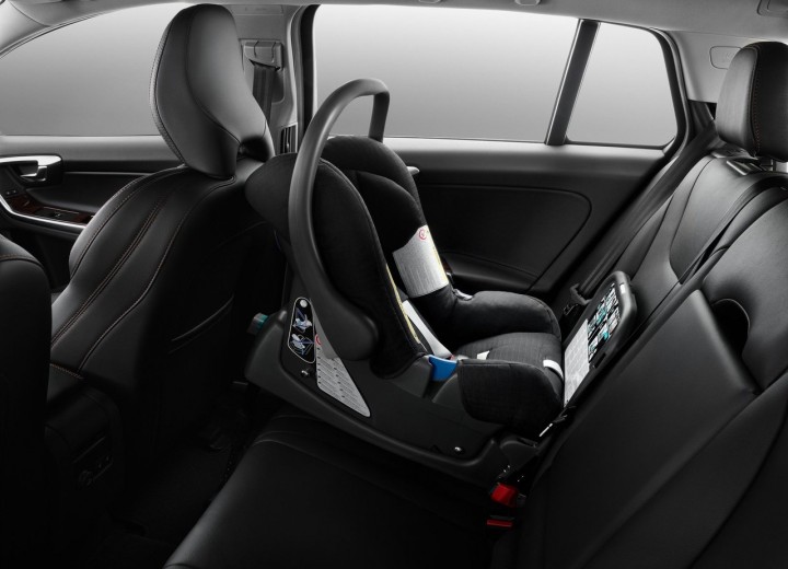 Технические характеристики о Volvo V60 Cross Country - picture 11