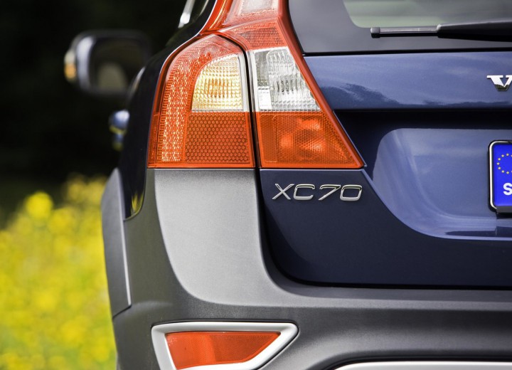 Технически характеристики за Volvo XC70 II - picture 10