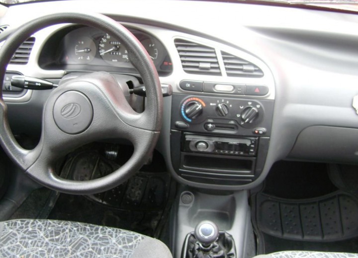 Technische Daten und Spezifikationen für ZAZ Sens Hatchback - picture 3